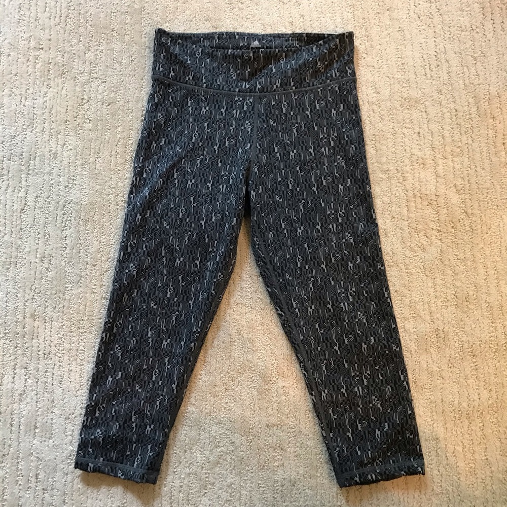 ADIDAS CAPRI EXERCISE LEGGINGS